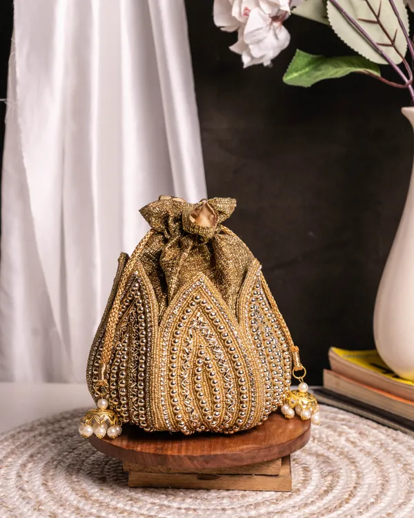 Pearl_Crown_Lotus_Potli